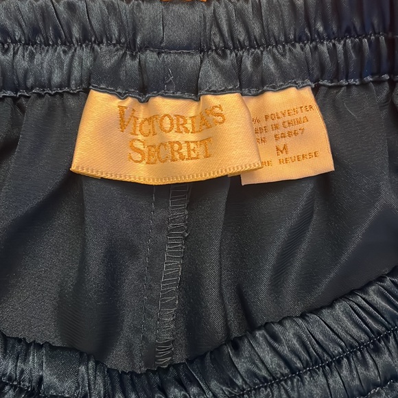 Victoria’s Secret teal pajama set. Women’s M. Gently used. Silky material. - Picture 4 of 5